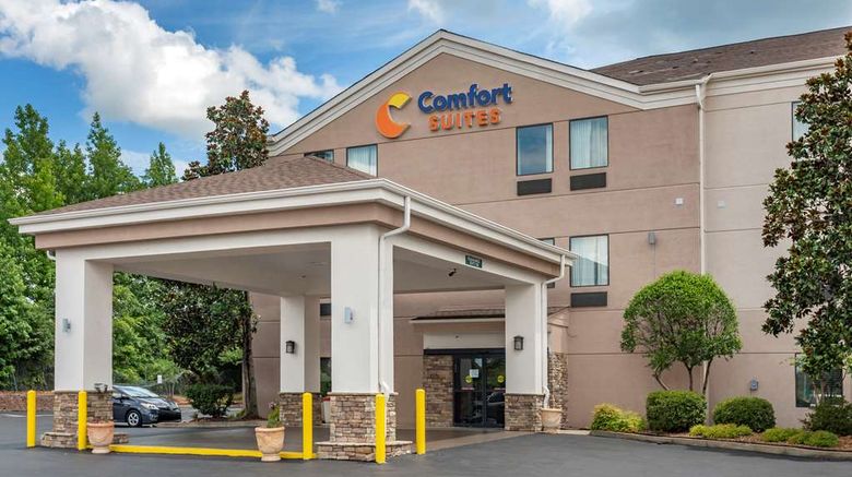 <b>Comfort Suites Exterior</b>. Images powered by <a href="https://iceportal.shijigroup.com/" title="IcePortal" target="_blank">IcePortal</a>.