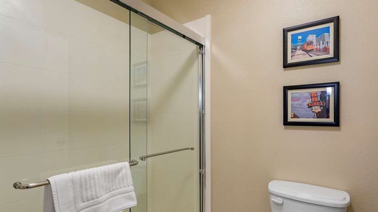 <b>Comfort Suites Room</b>. Images powered by <a href="https://iceportal.shijigroup.com/" title="IcePortal" target="_blank">IcePortal</a>.