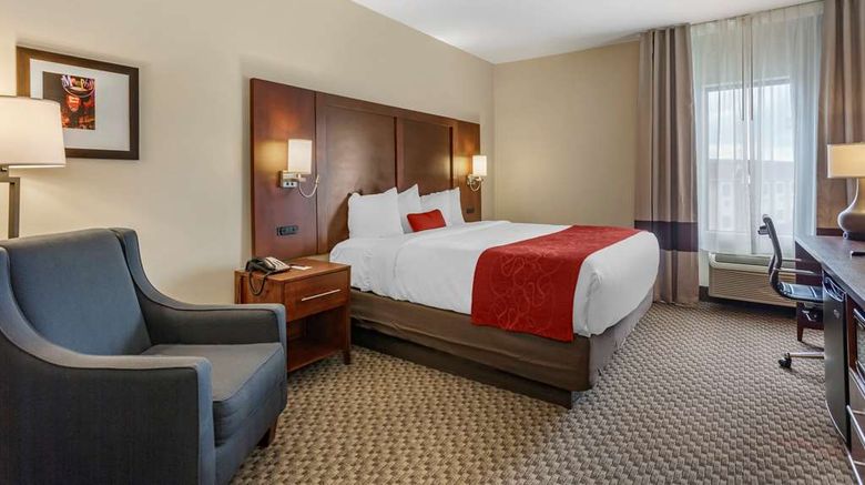 <b>Comfort Suites Room</b>. Images powered by <a href="https://iceportal.shijigroup.com/" title="IcePortal" target="_blank">IcePortal</a>.
