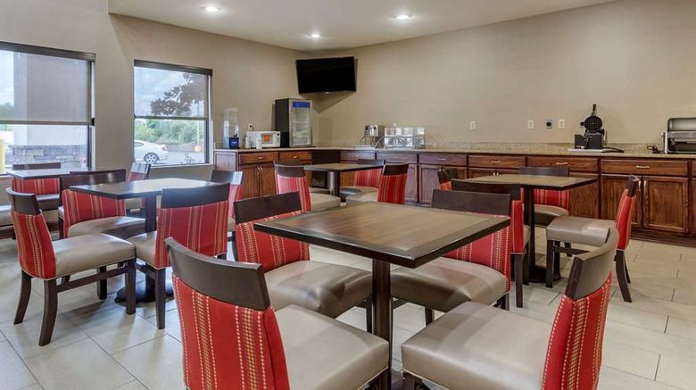 <b>Comfort Suites Restaurant</b>. Images powered by <a href="https://iceportal.shijigroup.com/" title="IcePortal" target="_blank">IcePortal</a>.