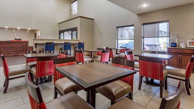 <b>Comfort Suites Restaurant</b>. Images powered by <a href="https://iceportal.shijigroup.com/" title="IcePortal" target="_blank">IcePortal</a>.