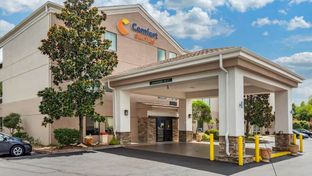 Comfort Suites