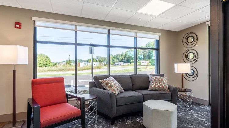 Econo Lodge Dayton North Lobby