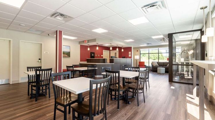 Econo Lodge Dayton North Restaurant