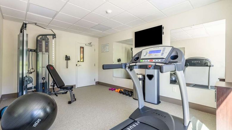 <b>Econo Lodge Dayton North Health</b>. Images powered by <a href="https://iceportal.shijigroup.com/" title="IcePortal" target="_blank">IcePortal</a>.