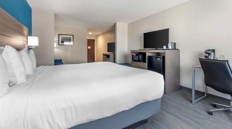 <b>Best Western Plus Stephenville Inn Suite</b>. Images powered by <a href="https://iceportal.shijigroup.com/" title="IcePortal" target="_blank">IcePortal</a>.