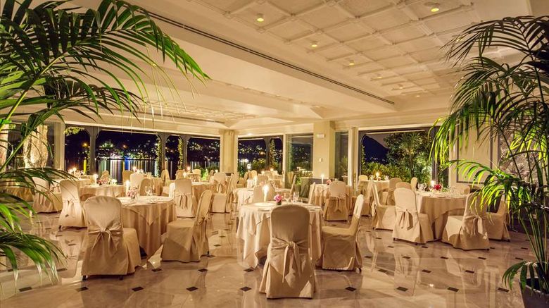 <b>Grand Hotel Imperiale Restaurant</b>. Images powered by <a href="https://iceportal.shijigroup.com/" title="IcePortal" target="_blank">IcePortal</a>.
