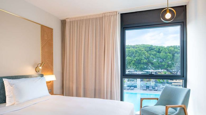 <b>Radisson Hotel Saint Denis, La Reunion Room</b>. Images powered by <a href="https://iceportal.shijigroup.com/" title="IcePortal" target="_blank">IcePortal</a>.