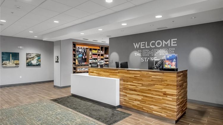 Hampton Inn Buffalo - Amherst Lobby