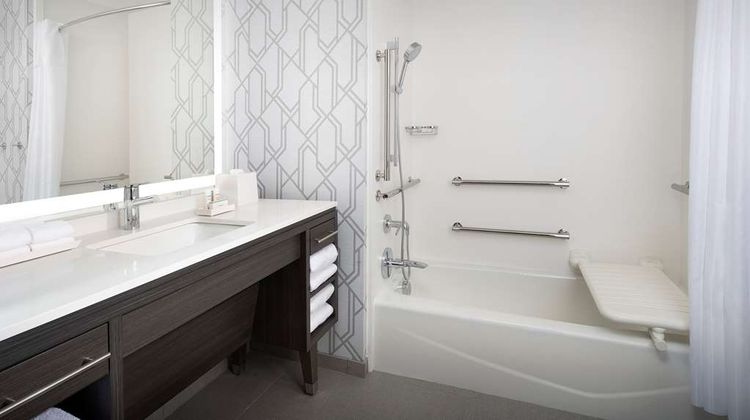 Home2 Suites by Hilton Denver Northfield Room