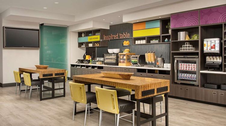 Home2 Suites by Hilton Denver Northfield Restaurant