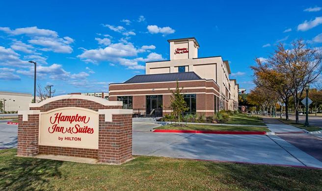 Hampton Inn & Suites Keller Exterior