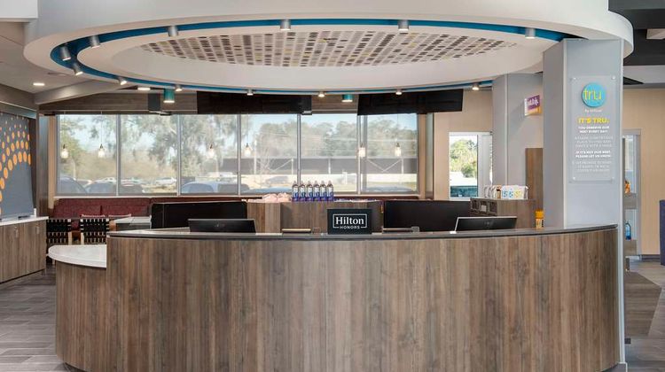 Tru by Hilton Beaufort Lobby