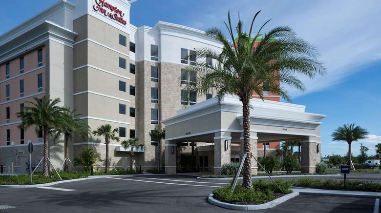 <b>Hampton Inn & Suites Cruise Port Exterior</b>. Images powered by <a href="https://iceportal.shijigroup.com/" title="IcePortal" target="_blank">IcePortal</a>.