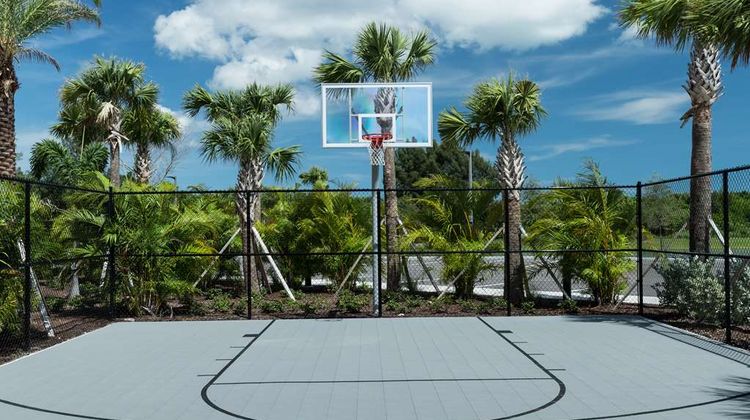 Hampton Inn & Suites Cruise Port Recreation