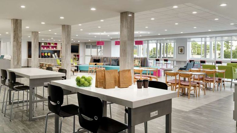 <b>Home2 Suites by Hilton Norfolk Airport Restaurant</b>. Images powered by <a href="https://iceportal.shijigroup.com/" title="IcePortal" target="_blank">IcePortal</a>.