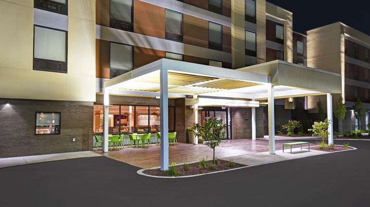Home2 Suites by Hilton Utica Exterior