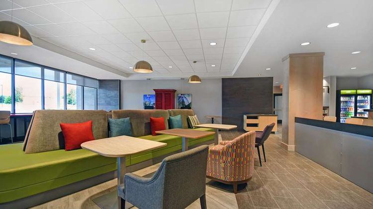 Home2 Suites by Hilton Utica Lobby