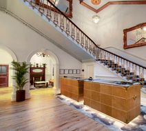 The Queen Hotel, BW Premier Collection Lobby