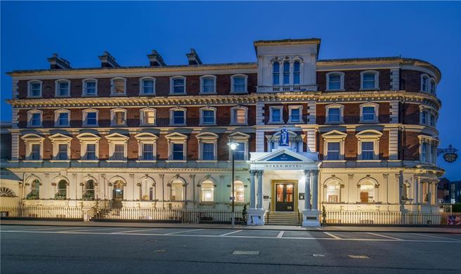The Queen Hotel, BW Premier Collection Exterior