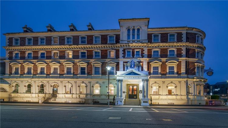 The Queen Hotel, BW Premier Collection Exterior