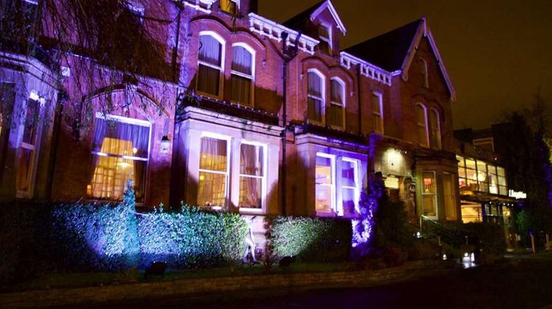 <b>Manchester Inn, Sure Hotel Coll by BW Exterior</b>. Images powered by <a href="https://iceportal.shijigroup.com/" title="IcePortal" target="_blank">IcePortal</a>.