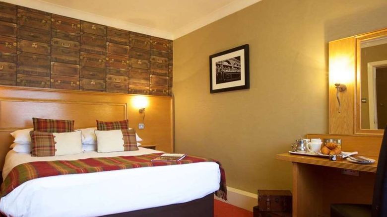 <b>Manchester Inn, Sure Hotel Coll by BW Room</b>. Images powered by <a href="https://iceportal.shijigroup.com/" title="IcePortal" target="_blank">IcePortal</a>.
