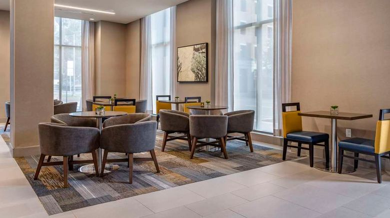 <b>Cambria Hotel Savannah Downtown Restaurant</b>. Images powered by <a href="https://iceportal.shijigroup.com/" title="IcePortal" target="_blank">IcePortal</a>.