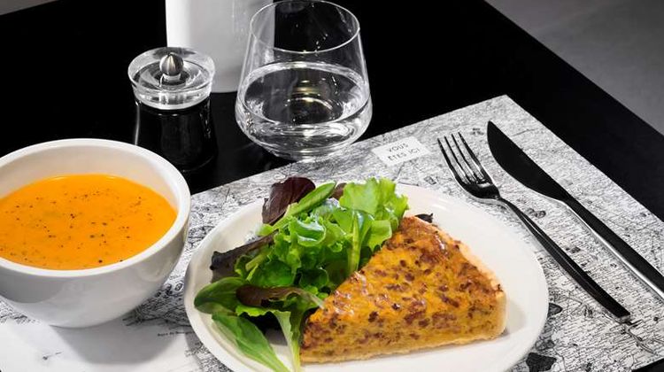 OKKO Hotels Nantes Chateau Restaurant