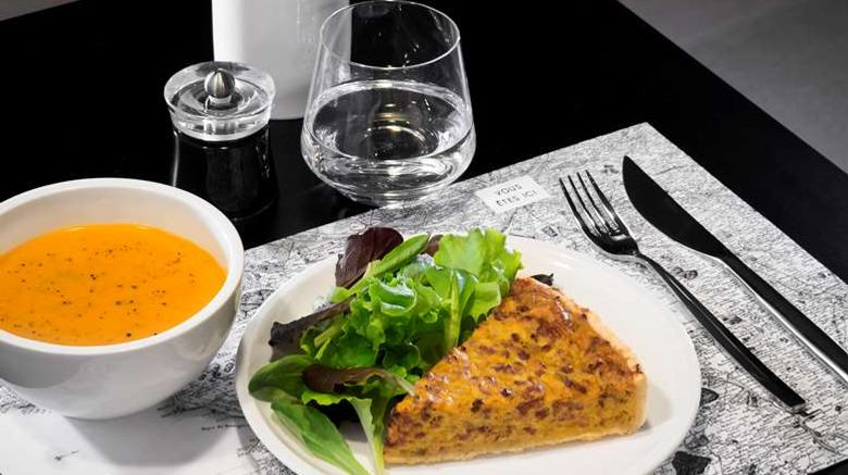 <b>OKKO Hotels Nantes Chateau Restaurant</b>. Images powered by <a href="https://iceportal.shijigroup.com/" title="IcePortal" target="_blank">IcePortal</a>.