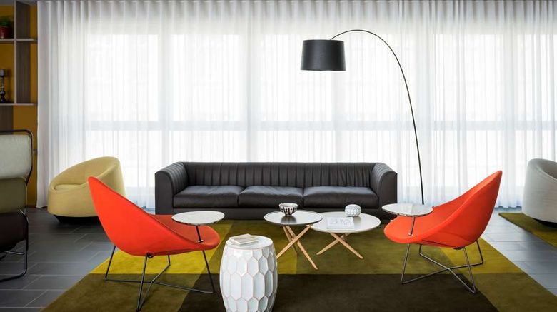 <b>OKKO Hotels Grenoble Jardin Hoche Restaurant</b>. Images powered by <a href="https://iceportal.shijigroup.com/" title="IcePortal" target="_blank">IcePortal</a>.