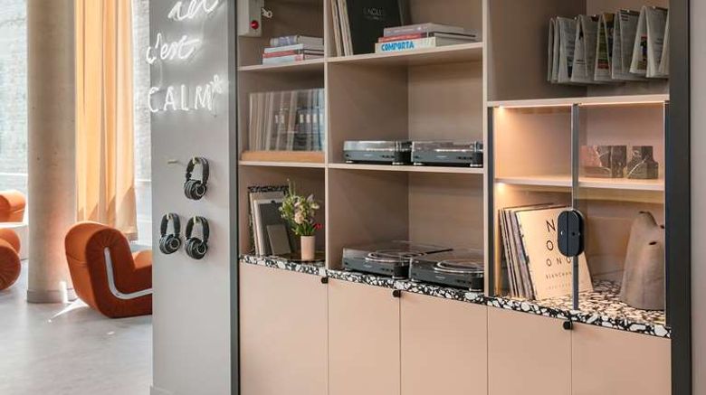 <b>OKKO Hotels Paris Gare de l'Est Restaurant</b>. Images powered by <a href="https://iceportal.shijigroup.com/" title="IcePortal" target="_blank">IcePortal</a>.