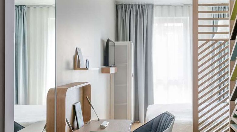 <b>OKKO Hotels Toulon Centre Room</b>. Images powered by <a href="https://iceportal.shijigroup.com/" title="IcePortal" target="_blank">IcePortal</a>.