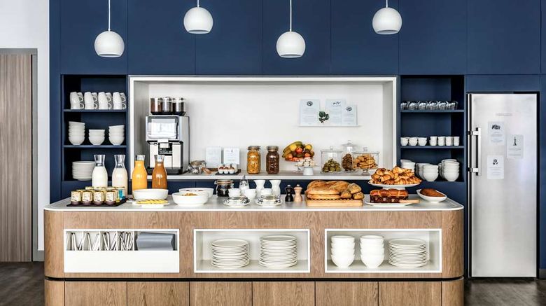 <b>OKKO Hotels Toulon Centre Restaurant</b>. Images powered by <a href="https://iceportal.shijigroup.com/" title="IcePortal" target="_blank">IcePortal</a>.