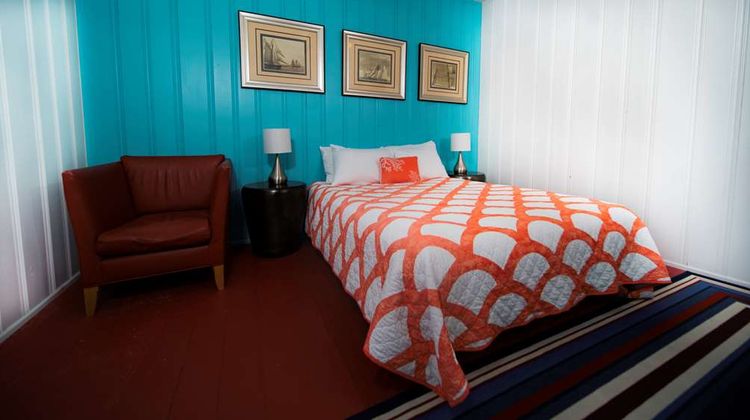 Surfside Inn Room