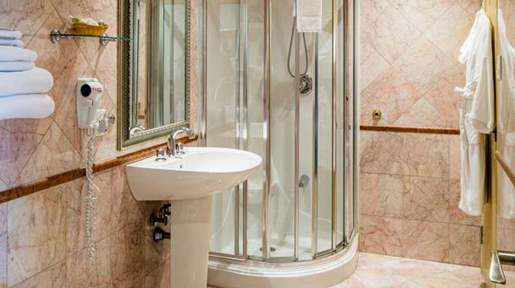 Auberge Royal Versailles Suite