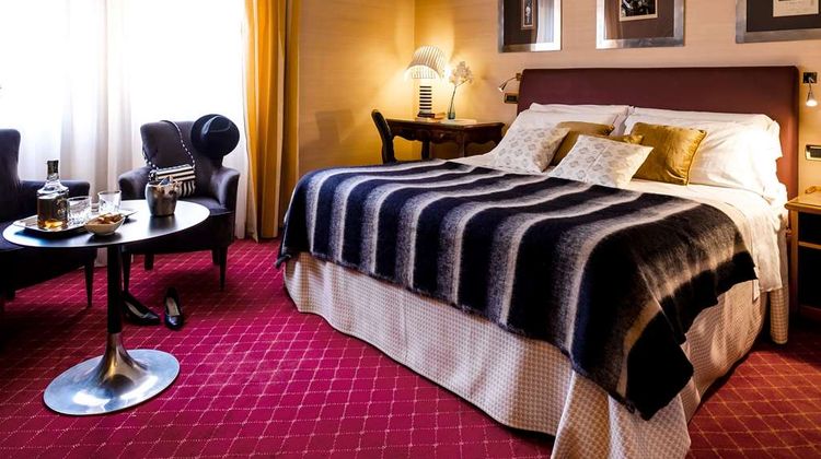 Accademia Hotel Room