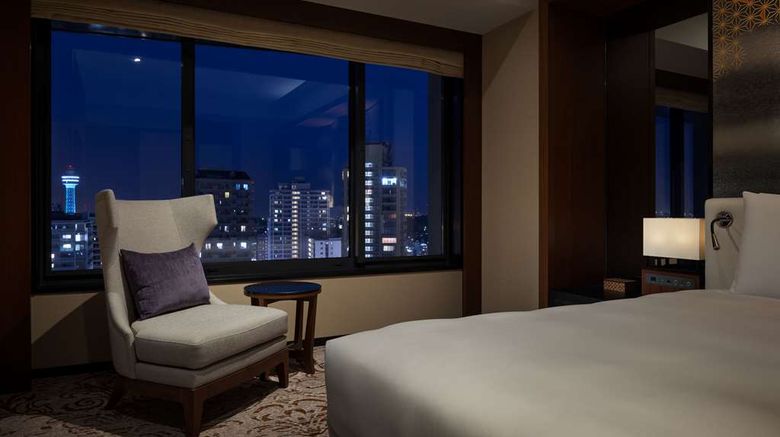 <b>Hyatt Regency Yokohama Suite</b>. Images powered by <a href="https://iceportal.shijigroup.com/" title="IcePortal" target="_blank">IcePortal</a>.