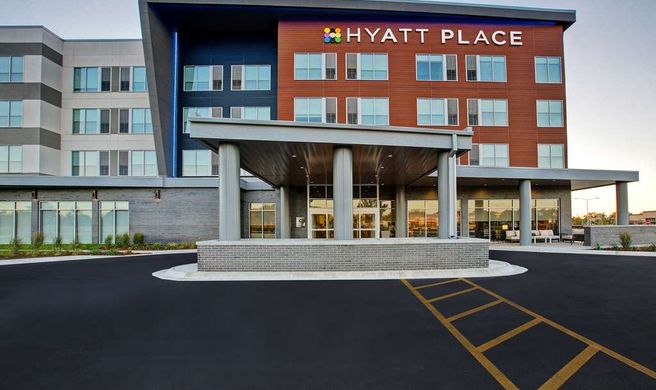 Hyatt Place Wichita State University Exterior