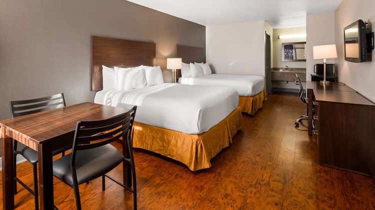 SureStay Plus by Best Western Hammond Room