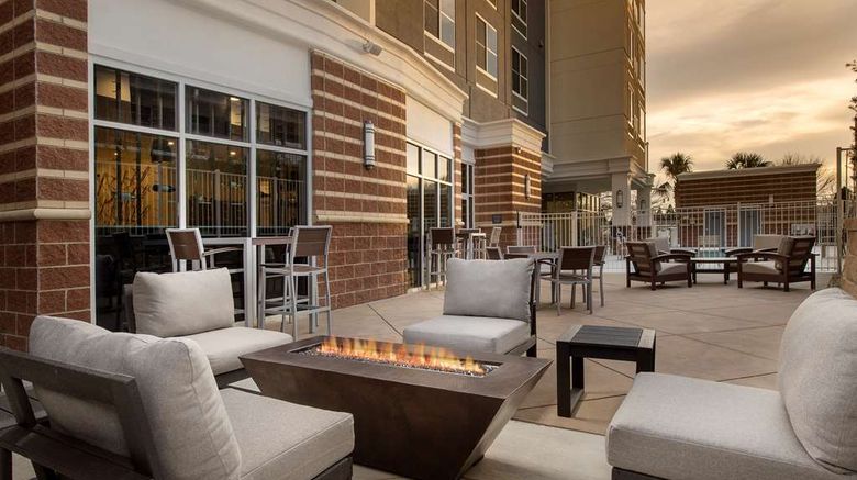 <b>Hilton Garden Inn Columbia Airport Exterior</b>. Images powered by <a href="https://iceportal.shijigroup.com/" title="IcePortal" target="_blank">IcePortal</a>.
