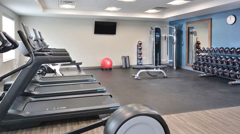<b>Hampton Inn & Suites Charlotte North 485 Health</b>. Images powered by <a href="https://iceportal.shijigroup.com/" title="IcePortal" target="_blank">IcePortal</a>.