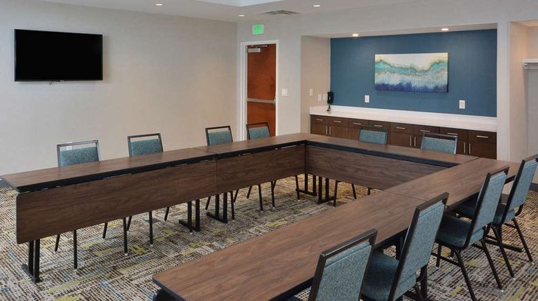 <b>Hampton Inn & Suites Charlotte North 485 Meeting</b>. Images powered by <a href="https://iceportal.shijigroup.com/" title="IcePortal" target="_blank">IcePortal</a>.