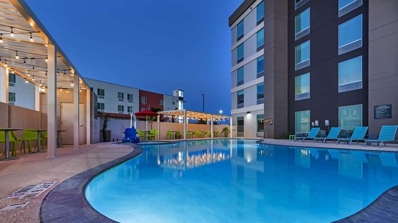 <b>Home2 Suites by Hilton Laredo Pool</b>. Images powered by <a href="https://iceportal.shijigroup.com/" title="IcePortal" target="_blank">IcePortal</a>.