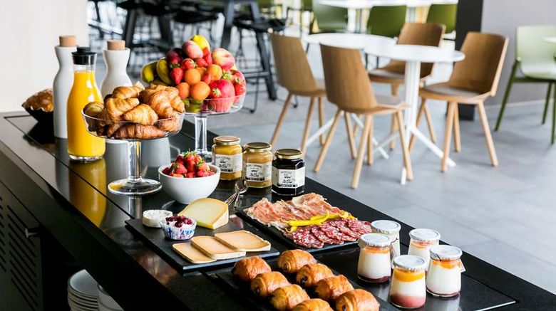 <b>OKKO Hotels Bayonne Centre Restaurant</b>. Images powered by <a href="https://iceportal.shijigroup.com/" title="IcePortal" target="_blank">IcePortal</a>.