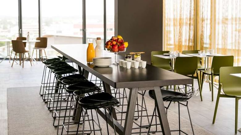 <b>OKKO Hotels Bayonne Centre Restaurant</b>. Images powered by <a href="https://iceportal.shijigroup.com/" title="IcePortal" target="_blank">IcePortal</a>.