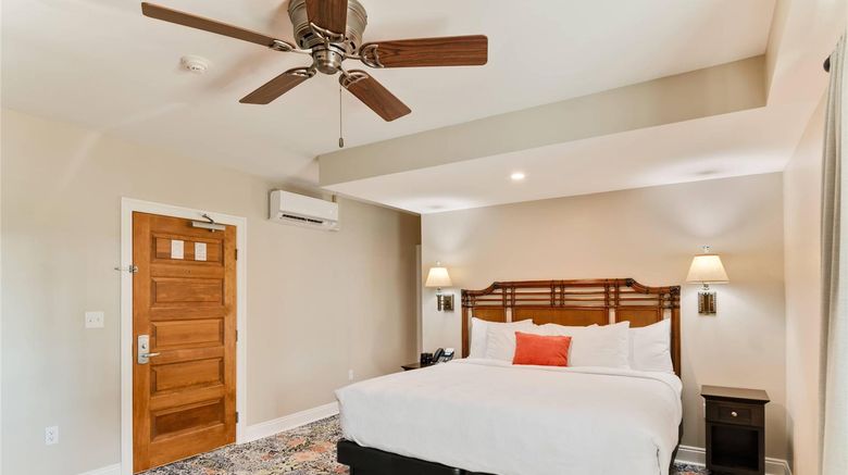 <b>The Port Inn Ascend Hotel Collection Suite</b>. Images powered by <a href="https://iceportal.shijigroup.com/" title="IcePortal" target="_blank">IcePortal</a>.