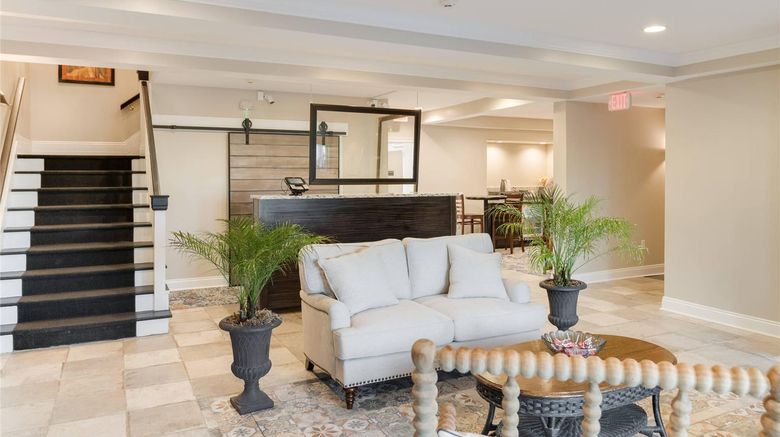 <b>The Port Inn Ascend Hotel Collection Lobby</b>. Images powered by <a href="https://iceportal.shijigroup.com/" title="IcePortal" target="_blank">IcePortal</a>.