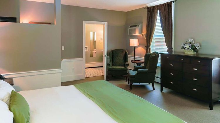 Essex Street Inn Room