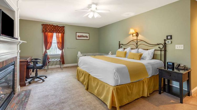 Essex Street Inn Suite